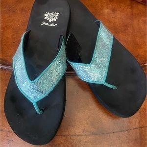 Yellow Box Turquoise Sparkle Flip Flop Sandals 8